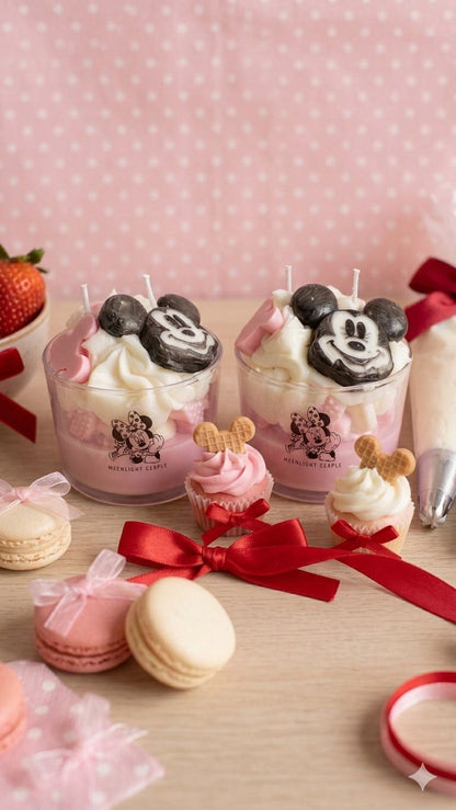 🍓🎀 Vela Artesanal "Minnie Mouse": Magia y tarta de fresa🎀🍓